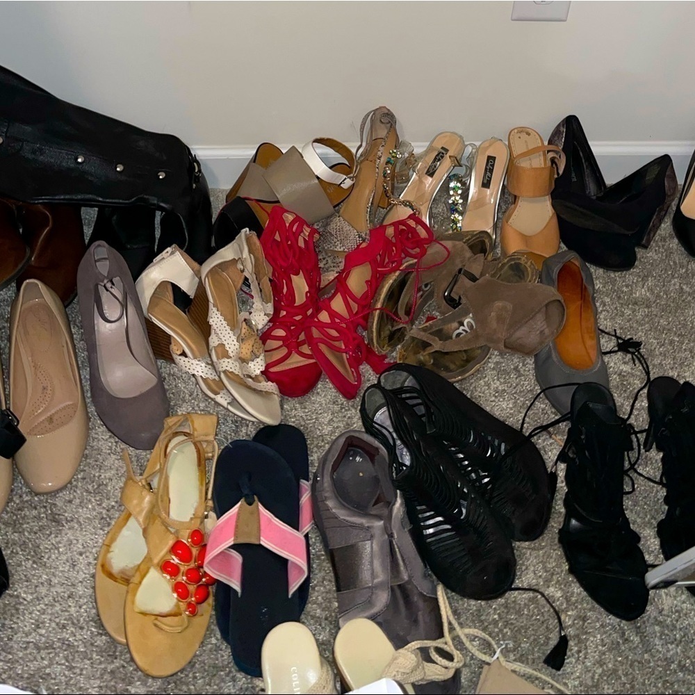 Reseller shoe lot - Picture 3 of 4
